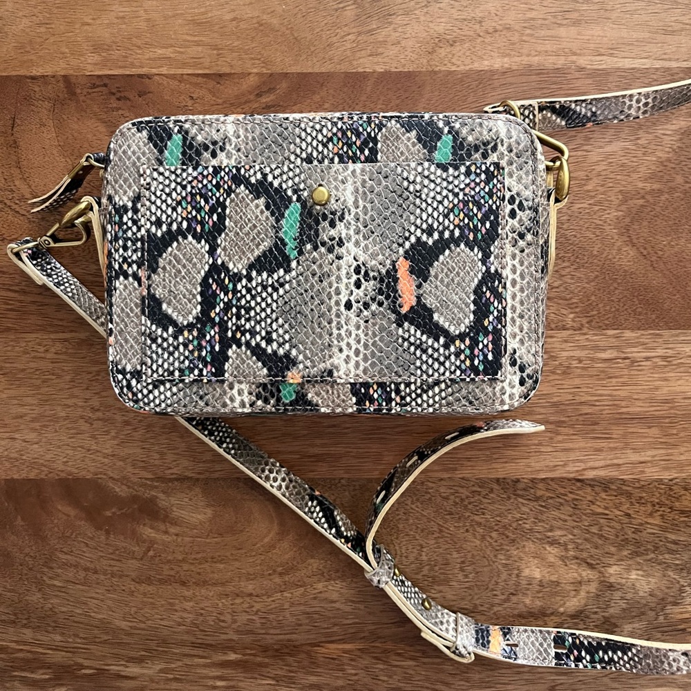 Madewell Transport Camera Bag (Snakeskin Print, Leather)